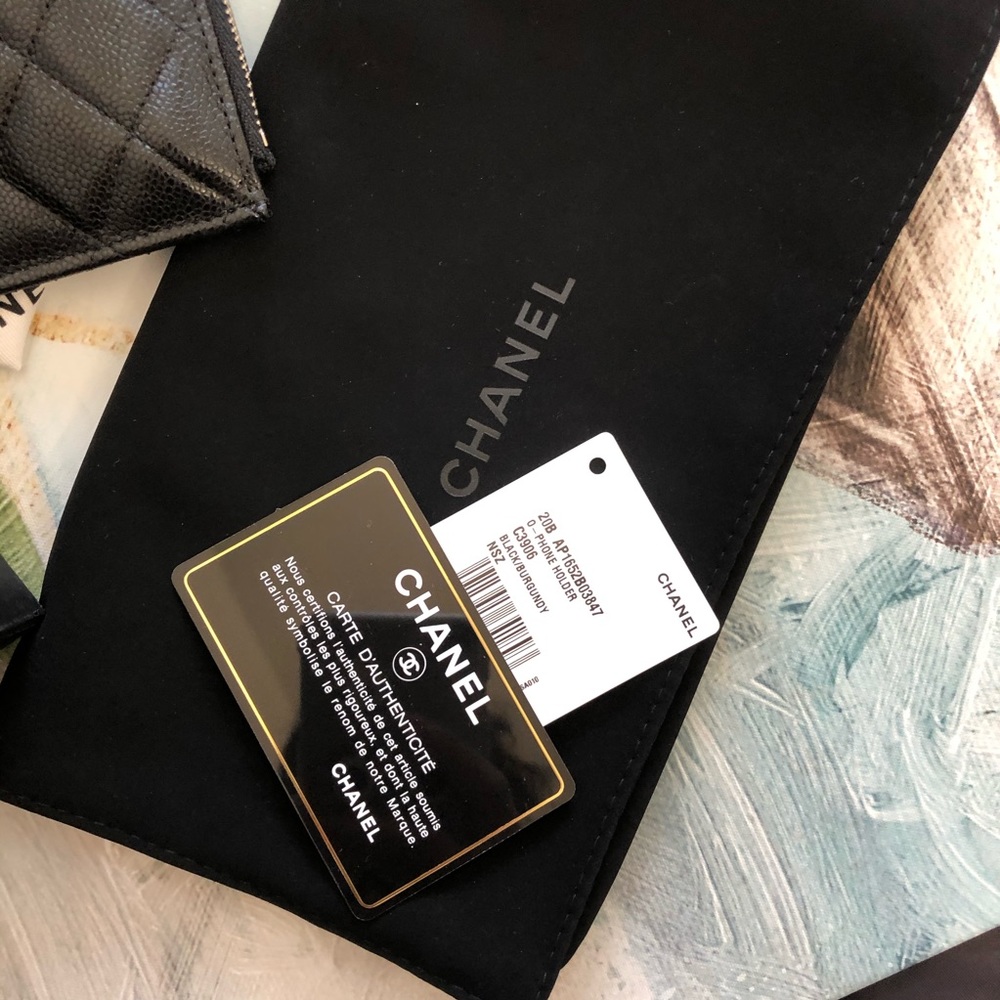 Brand new Chanel black phone wallet SHW - Picture 4 of 16